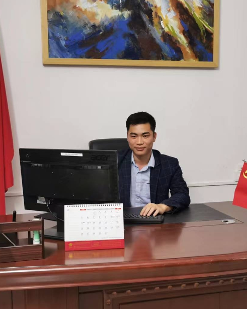 小扬